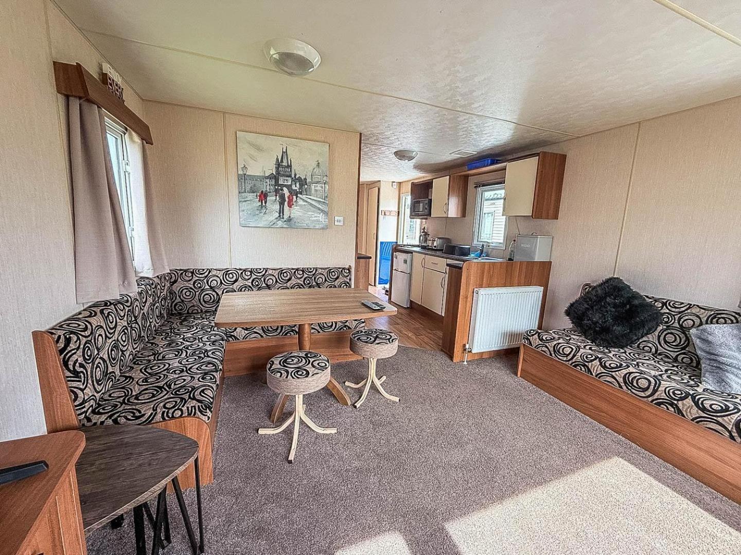 8 Berth Caravan With Decking At Sunnydale In Lincolnshire Ref 35087S Louth  Exterior photo
